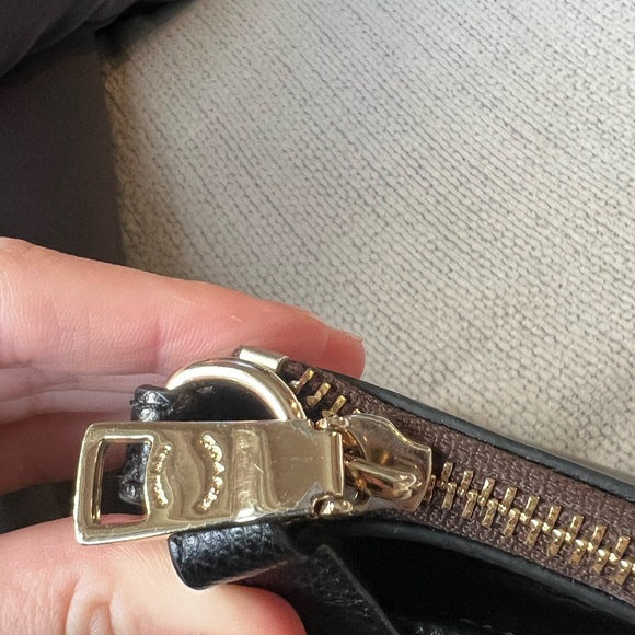 Coach Signature Crossbody Bag - Picture 6 of 6